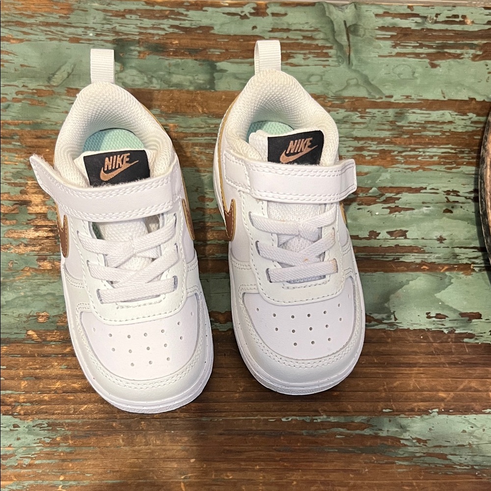 Nike Kids White and Bronze Sneakers